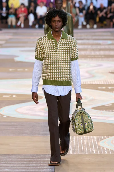 Look 34
